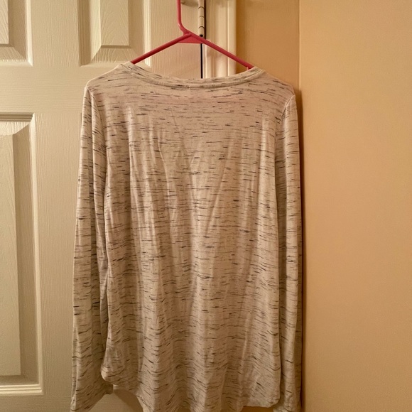 Super Comfy Pullover Tee! - Picture 2 of 4
